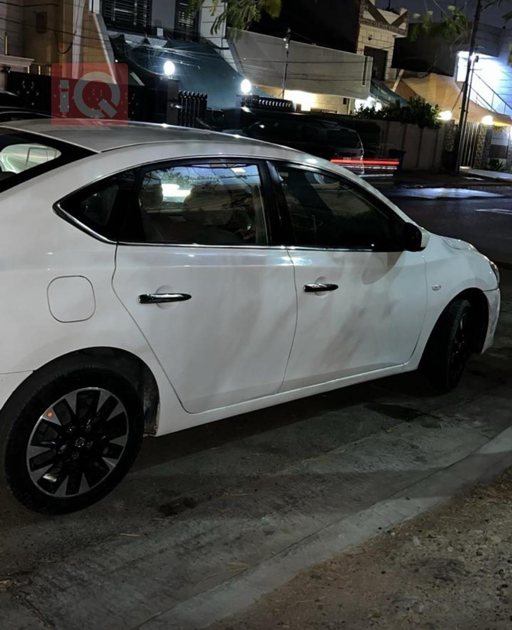 نیسان سێنترا